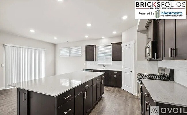 Building Photo - Discover Your Dream Home in Puyallup