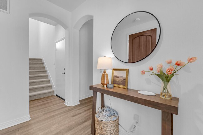 Building Photo - 52233 Rosewood Ln