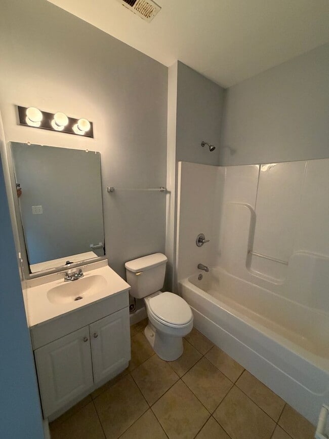 Building Photo - 1007 N 25th St