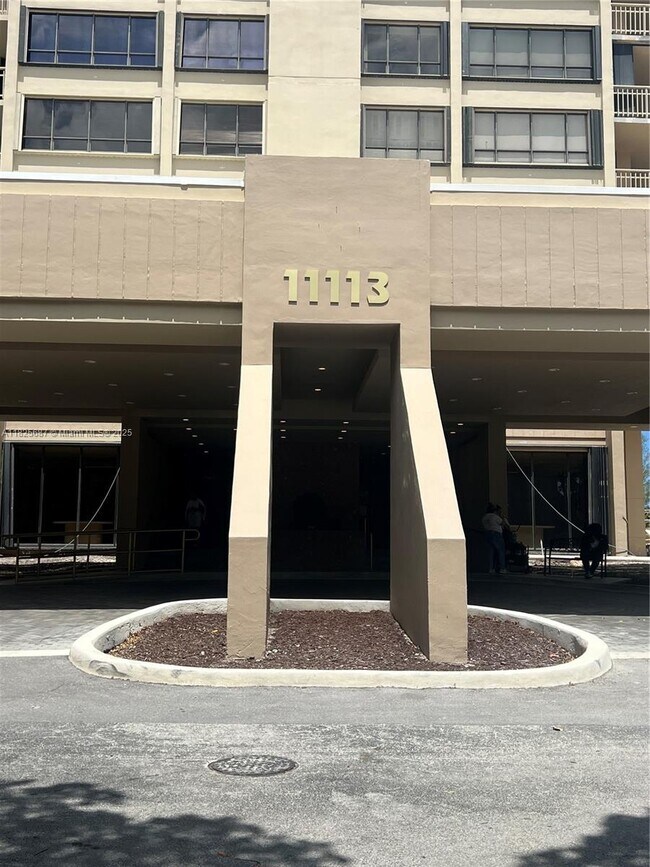 Building Photo - 11113 Biscayne Blvd