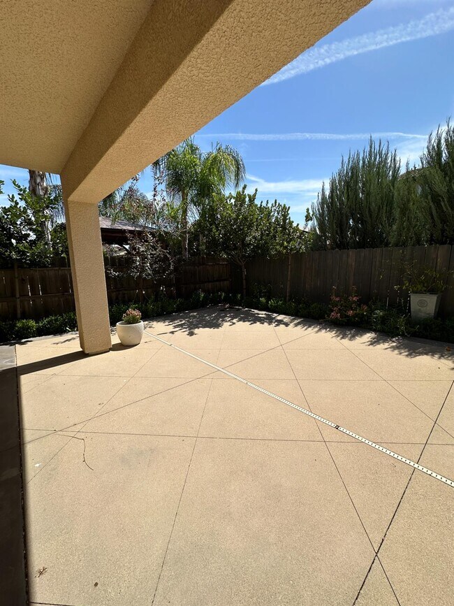 Building Photo - 11664 N Bella Verde Ave