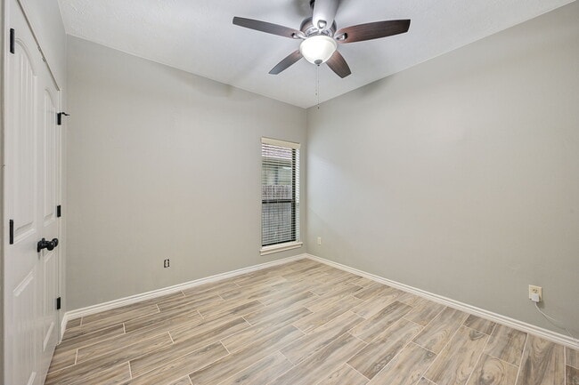 Building Photo - 4232 Rocky Rhodes Dr