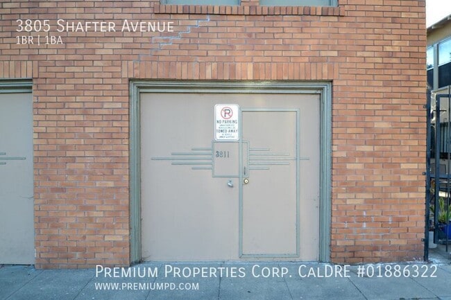 Building Photo - 3805 Shafter Ave