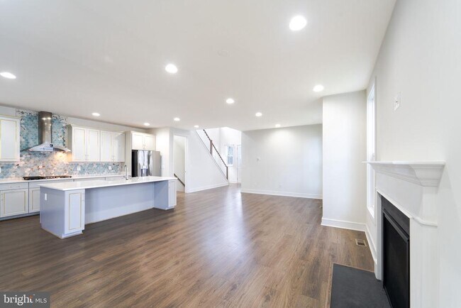 Building Photo - 41935 Spring Air Dr