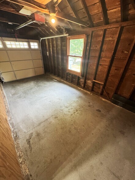 Building Photo - 306 S Owen Dr