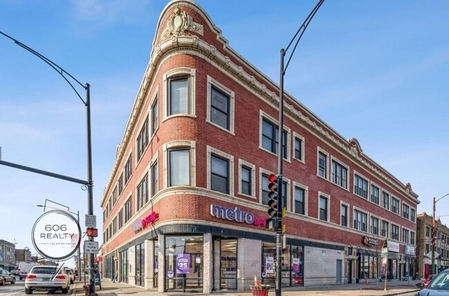 Building Photo - 2408 W 63rd St