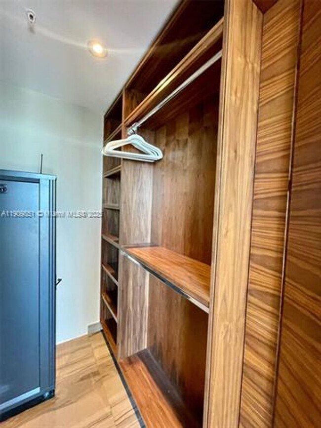 Building Photo - 92 SW 3rd St