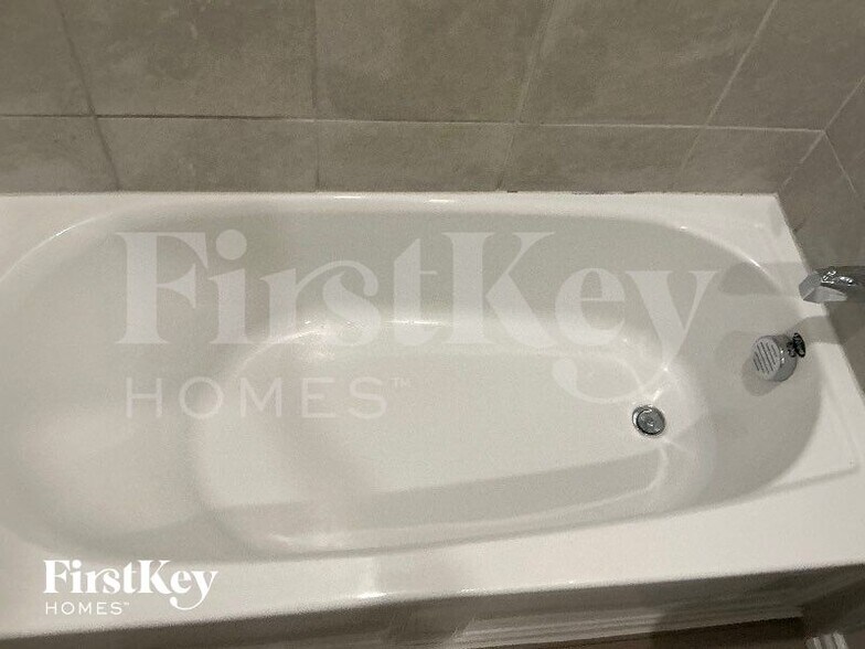 Building Photo - 5217 Rockrose Ln