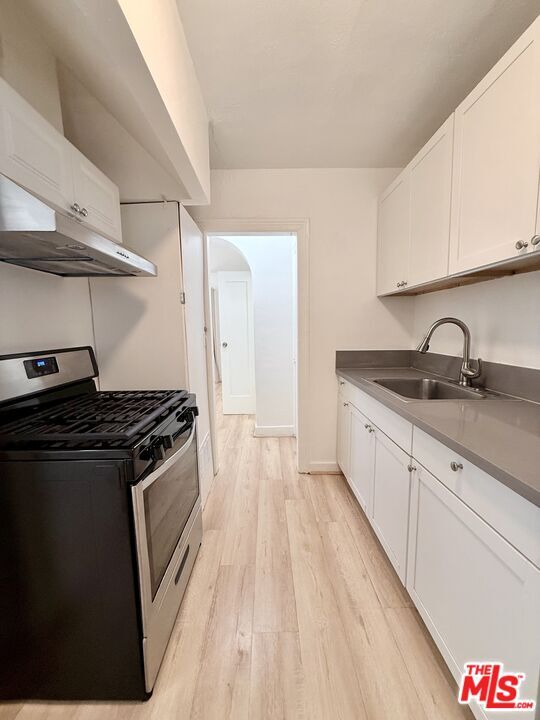 Building Photo - 934 1/2 S Berendo St