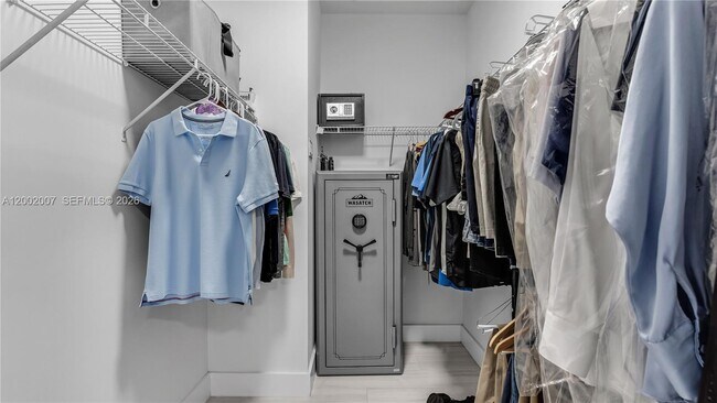 Building Photo - 15817 SW 138th Terrace