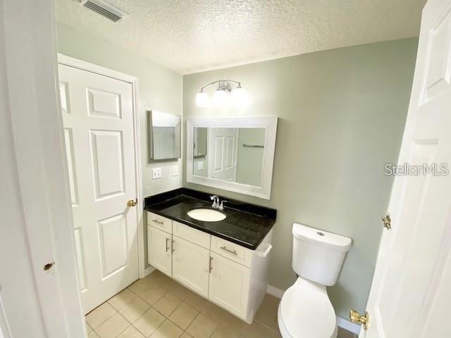 Building Photo - 14304 Fredricksburg Dr
