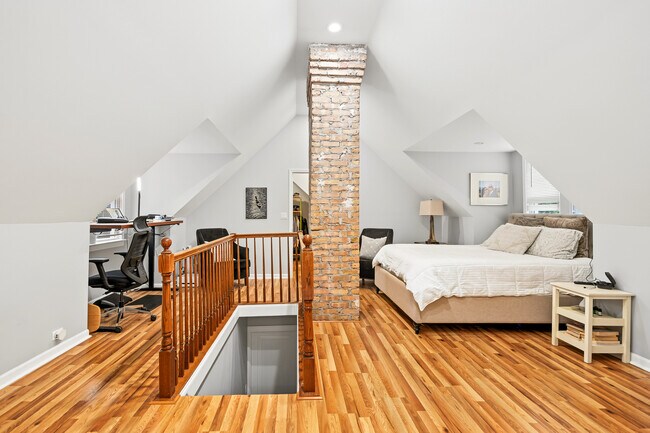 Building Photo - 402 Turner Ave
