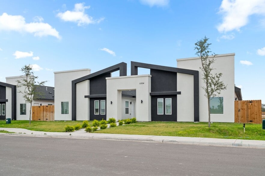 Building Photo - 11304 N 25th St