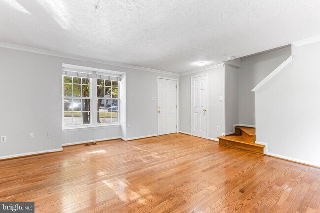 Building Photo - 1232 Quaker Ridge Dr