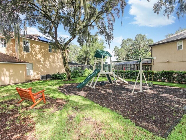 Building Photo - 687 Statenville Ct