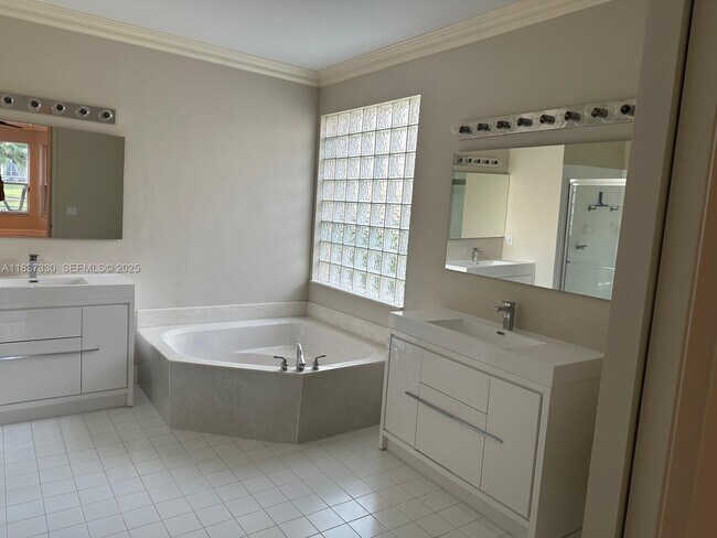 Building Photo - 18580 SW 44th St