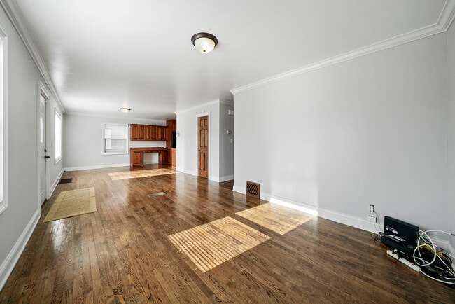 Building Photo - 2512 Salem Blvd