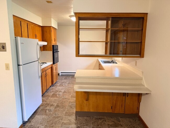 Building Photo - Three Bedroom Home with Covered Patio