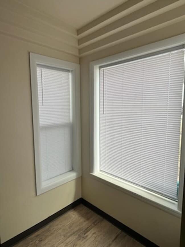 Building Photo - E0272 WI-54