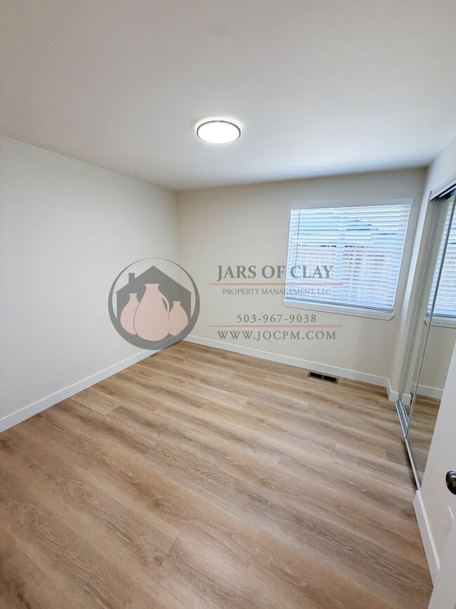 Building Photo - Campbell Duplex- #2025-1764