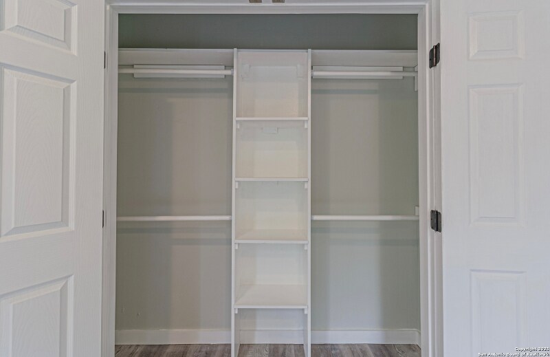 Building Photo - 210 N San Jacinto St