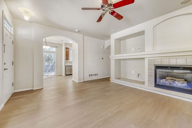Building Photo - 3 Bed 3 Bath Townhouse in Westminster