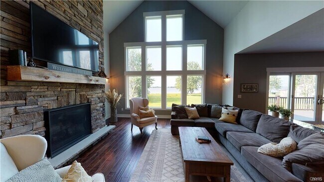 Building Photo - 8861 Shellman Dr