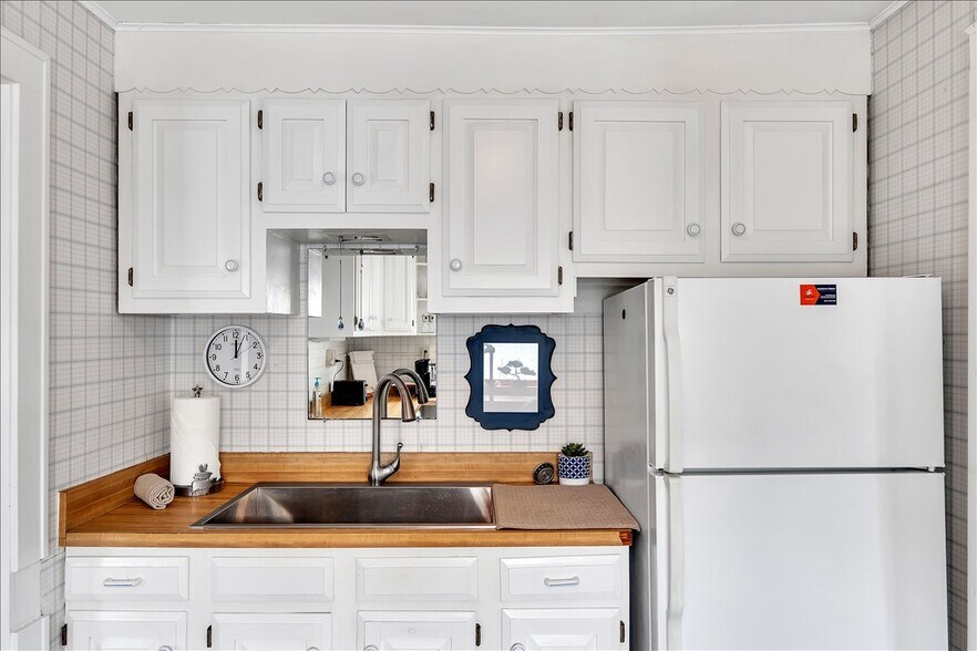 Building Photo - 10 Ritchie Pl