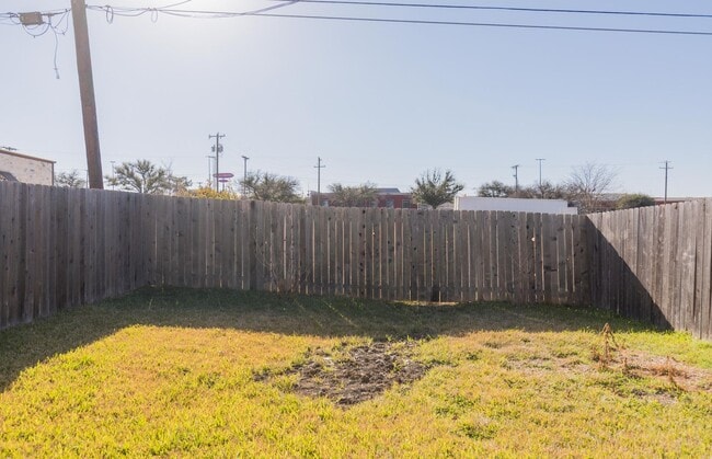 Building Photo - Rawhide Loop, 317/319