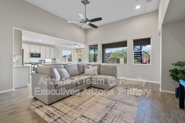 Building Photo - 14224 N Silverleaf Ln