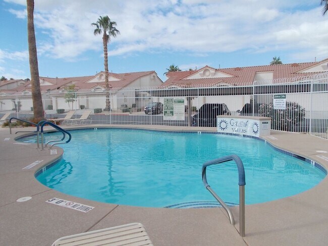 Building Photo - Beautifully Maintained Fully Furnished Hom...