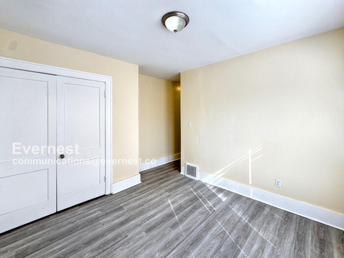 Building Photo - 5054 Linsdale St