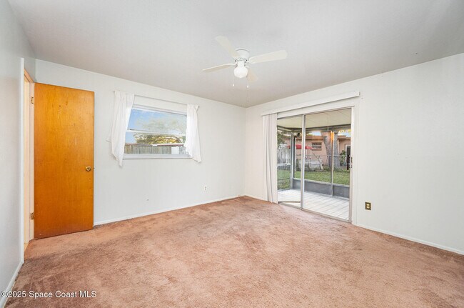 Building Photo - 4320 Beacon Ave