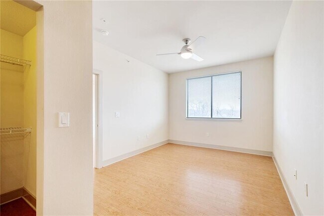 Building Photo - 3016 Guadalupe St