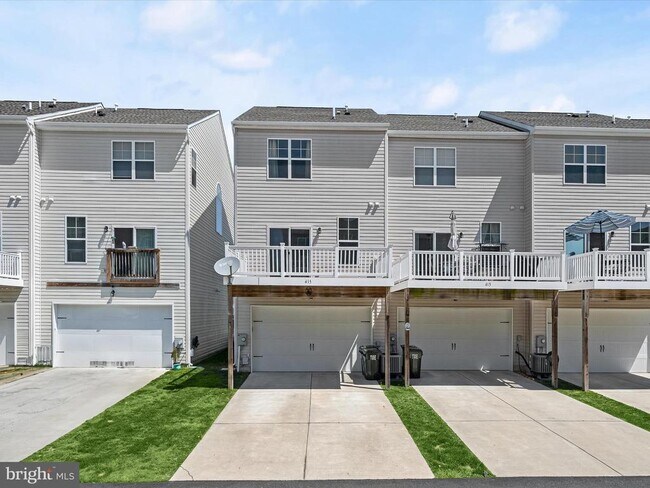 Building Photo - 415 Bodkin St