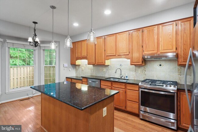 Building Photo - 11300 Fairwind Way