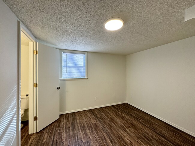 Building Photo - 101 Adirondack Loop