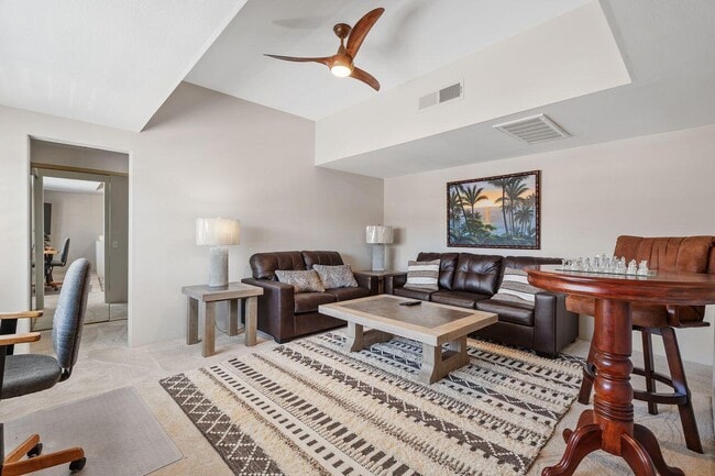 Building Photo - 48 Pebble Beach Dr