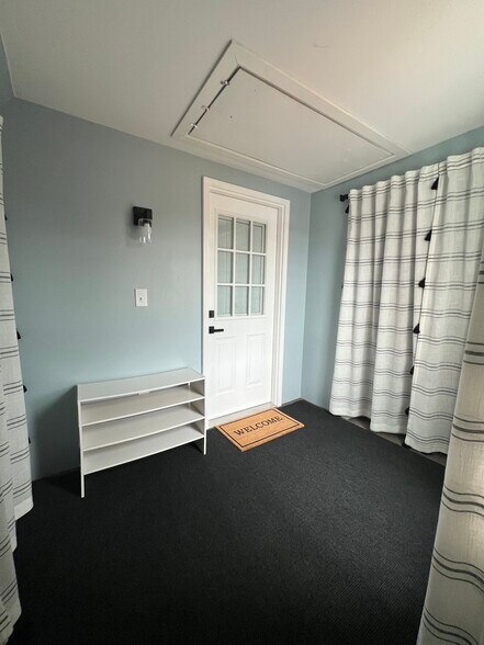 Entryway - 179 Garland Ave