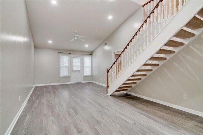 Building Photo - 3013 Abba Dr