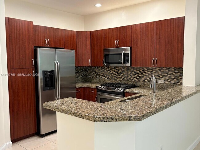 Building Photo - 2900 NW 125th Ave