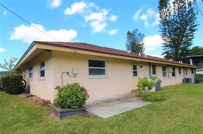 Building Photo - 2530 Terry Ln