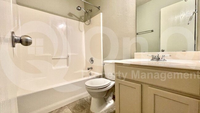 Building Photo - 9952 George Washington Dr