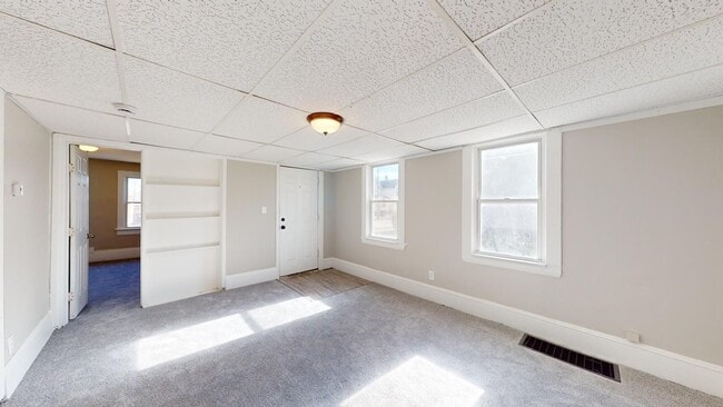 Building Photo - Clark / Fulton Area - 4 Bedroom Single Fam...
