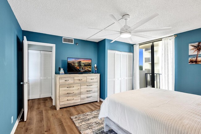 Building Photo - 300 Ocean Trail Way