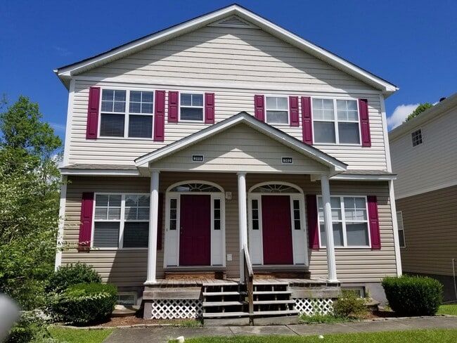Building Photo - 300 Sea Knight Ln