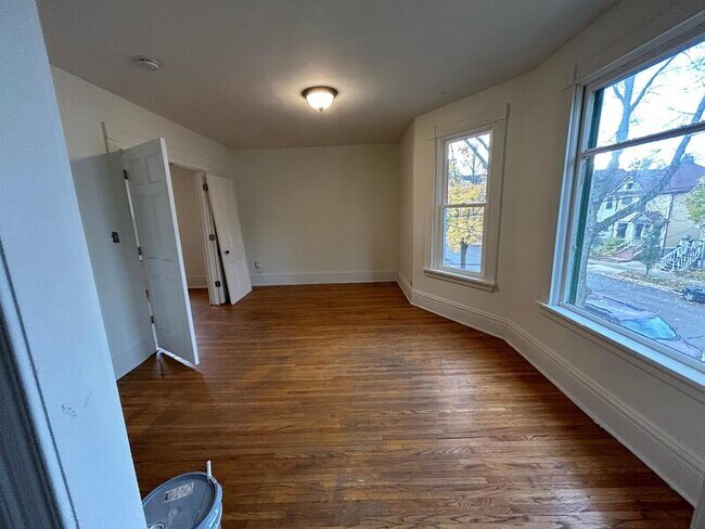 Building Photo - 217 N Livingston St
