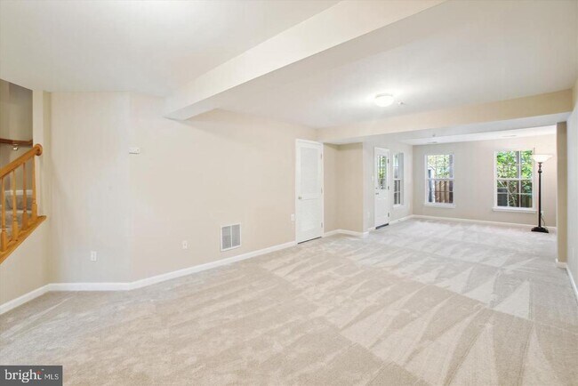 Building Photo - 5528 Aeriel Pl