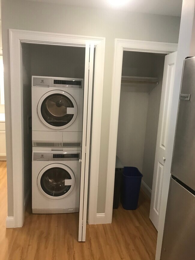 Building Photo - MEH Office Building