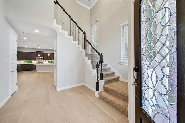 Building Photo - 18323 Parkview Point Dr
